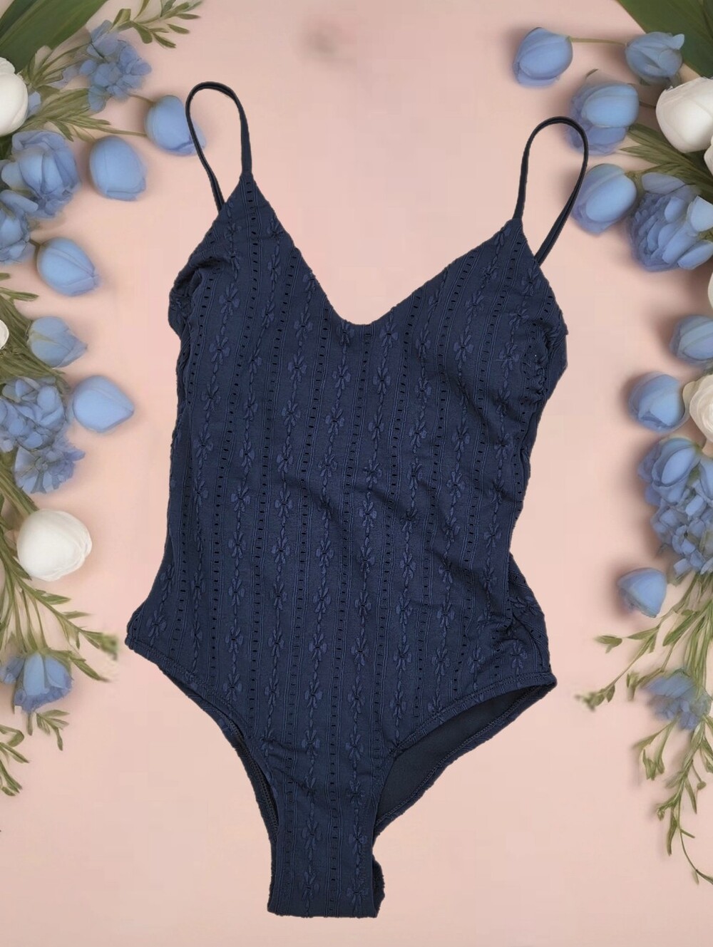 Loft eyelet upf 50+ lined Swimsuit Women